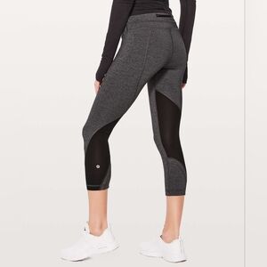 EUC Lululemon Run Inspire Crop ii Gray and Black Leggings, 6